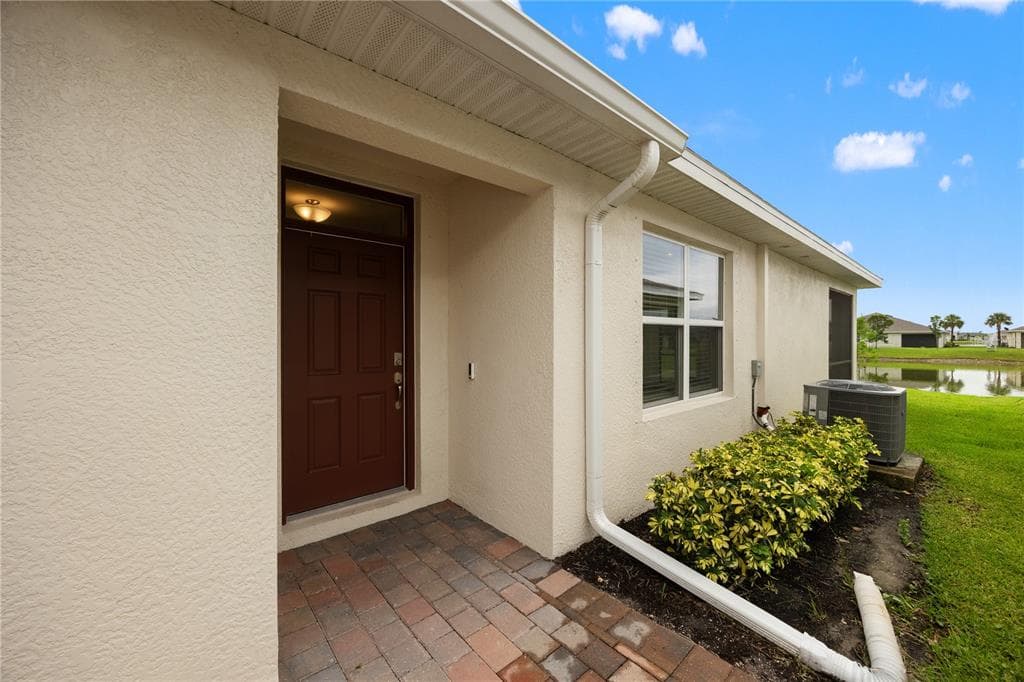 16112 BRIDLE RIDGE STREET photo 4