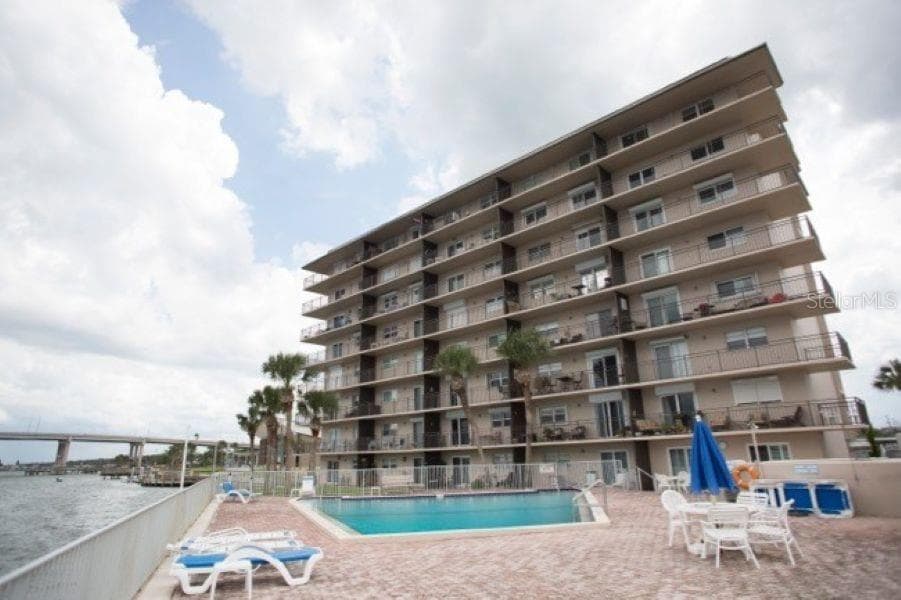 101 N RIVERSIDE DRIVE 2020 photo 1