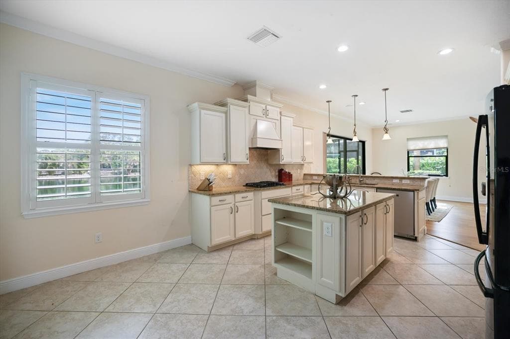 1711 KENILWORTH STREET photo 19