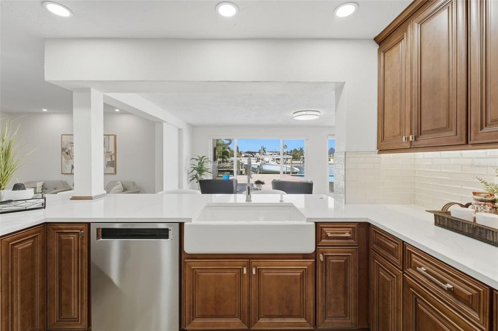 6414 2ND PALM POINT photo 21