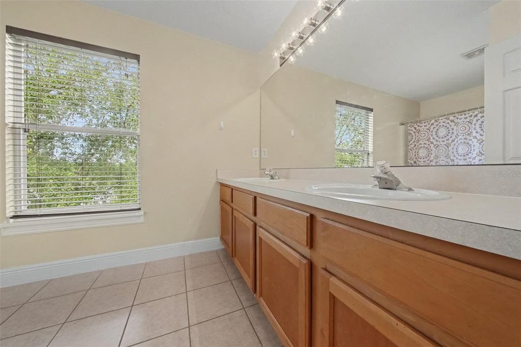 246 BRIGHTVIEW DRIVE photo 23
