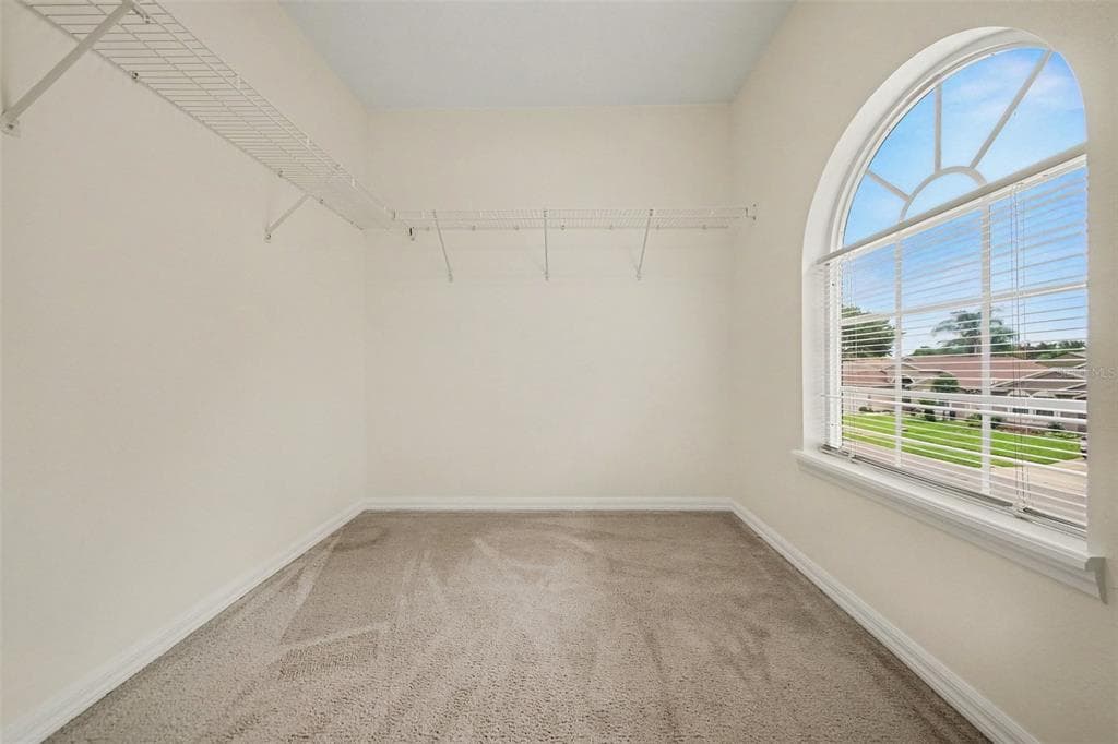 246 BRIGHTVIEW DRIVE photo 22