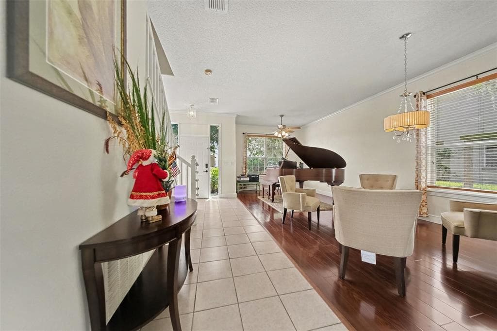 246 BRIGHTVIEW DRIVE photo 5