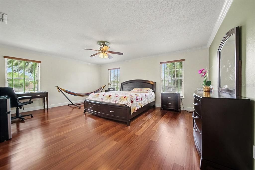 246 BRIGHTVIEW DRIVE photo 18