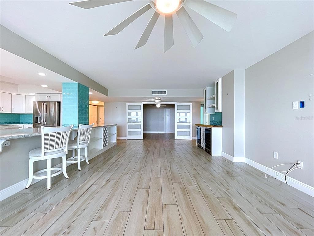 5200 BRITTANY DRIVE S 1502 photo 21
