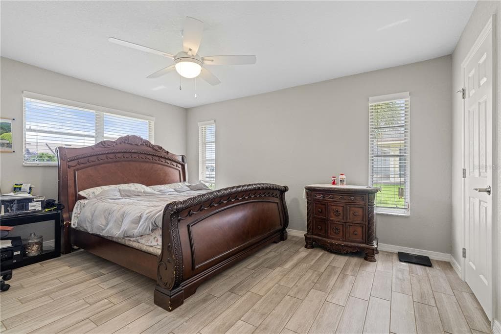 2208 CASSINO COURT photo 24