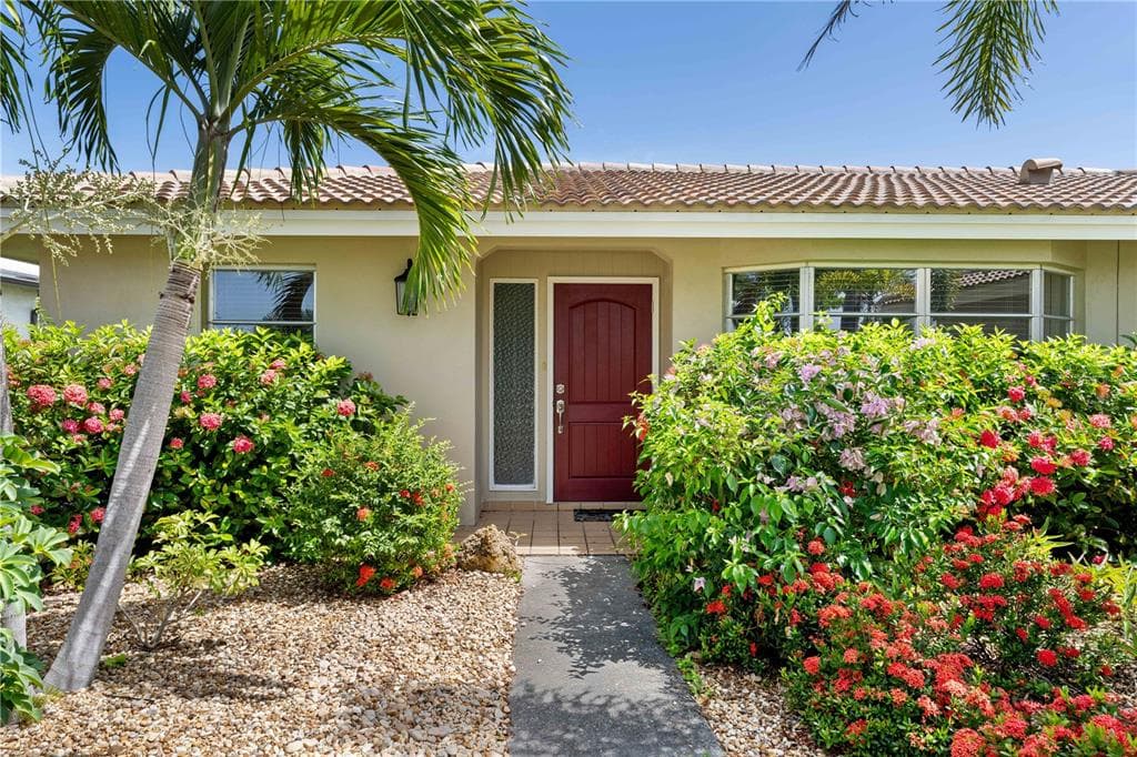2208 CASSINO COURT photo 14