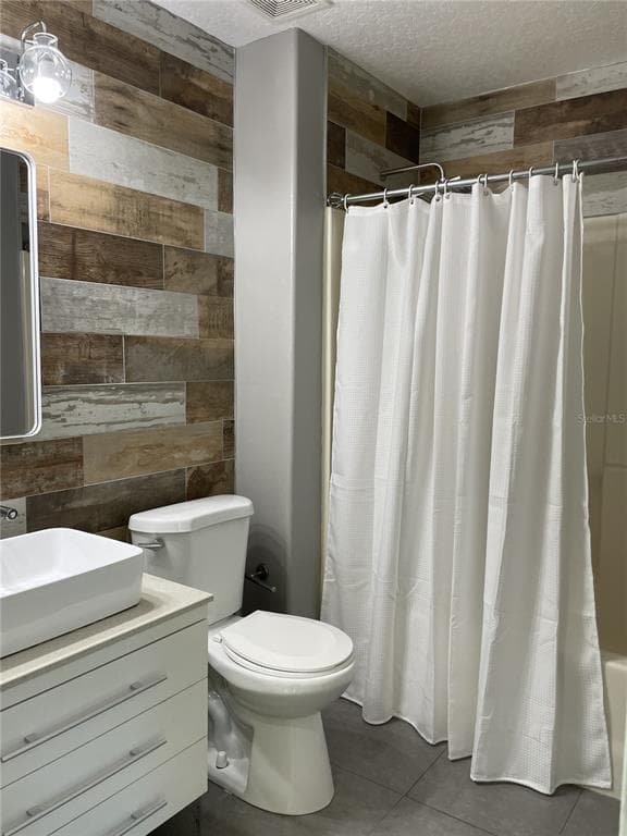 5036 WHISTLING PINES COURT photo 21
