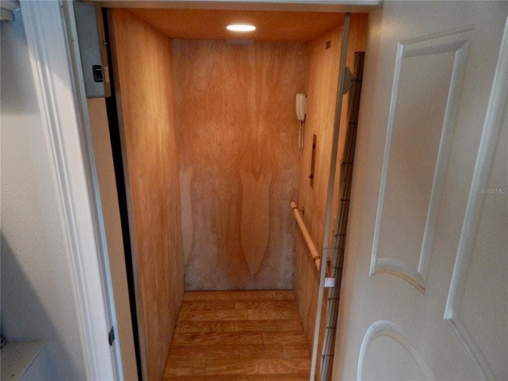 8025 ISLAND DRIVE photo 16