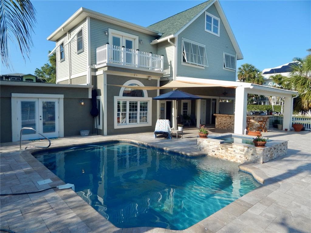 8025 ISLAND DRIVE photo 3