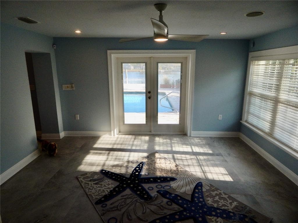 8025 ISLAND DRIVE photo 24