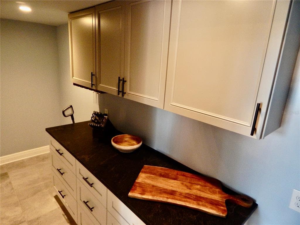 8025 ISLAND DRIVE photo 10