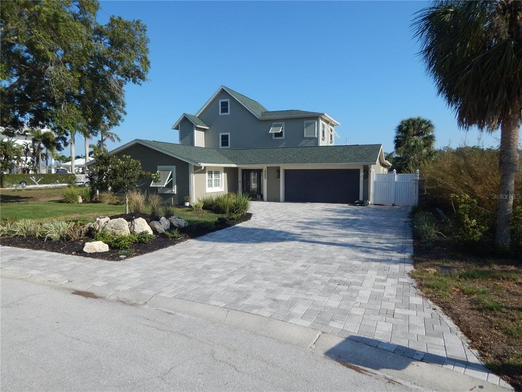 8025 ISLAND DRIVE photo 4