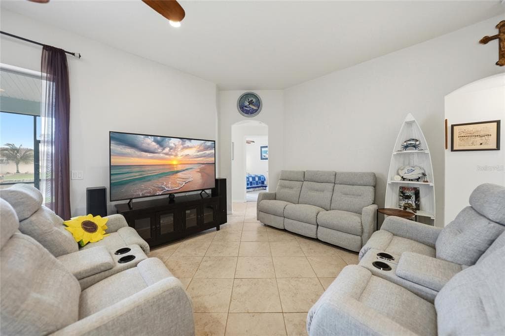 9436 PRESIDENT CIRCLE photo 19
