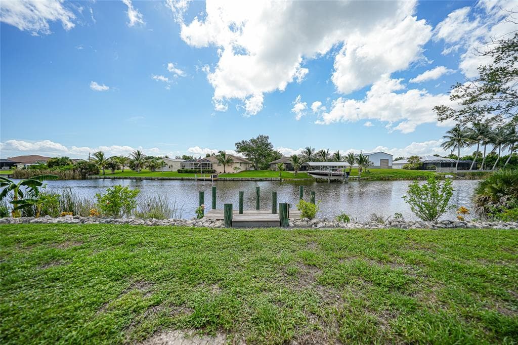 9436 PRESIDENT CIRCLE photo 4