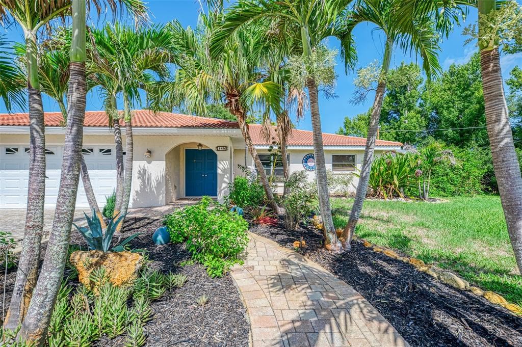 140 S OXFORD DRIVE photo 6