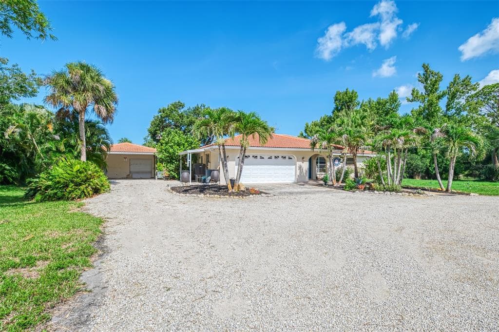 140 S OXFORD DRIVE photo 4