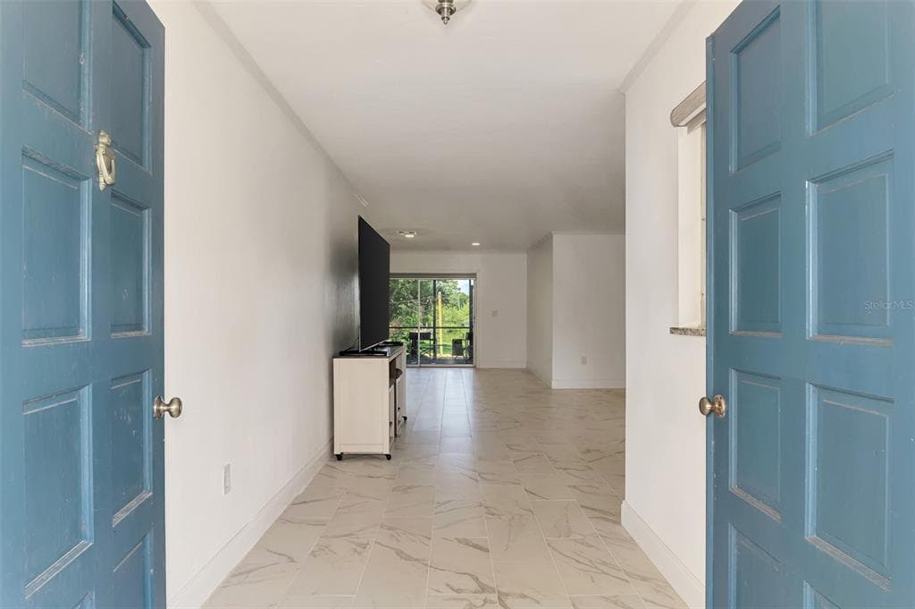 140 S OXFORD DRIVE photo 8