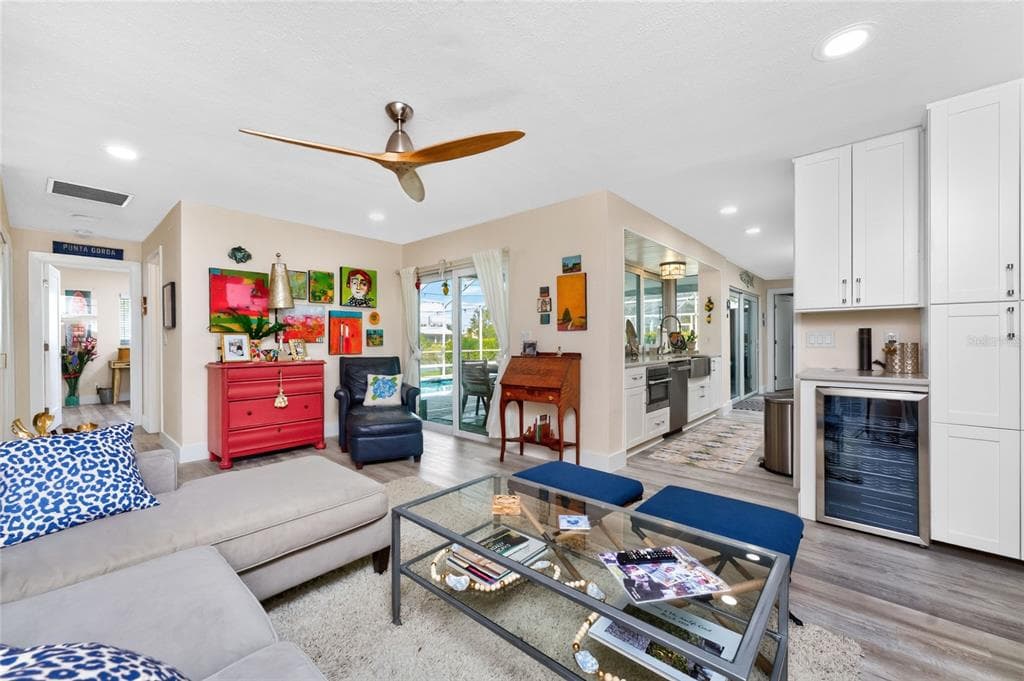321 CAPRI ISLES CT photo 23