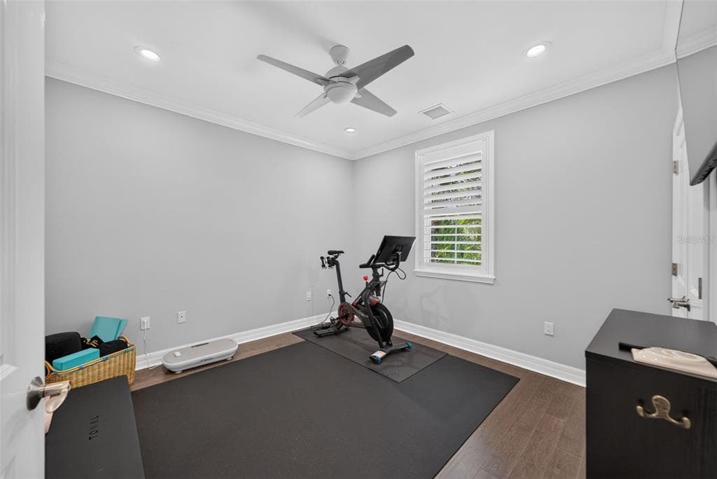 70 ISLAND CIRCLE photo 22