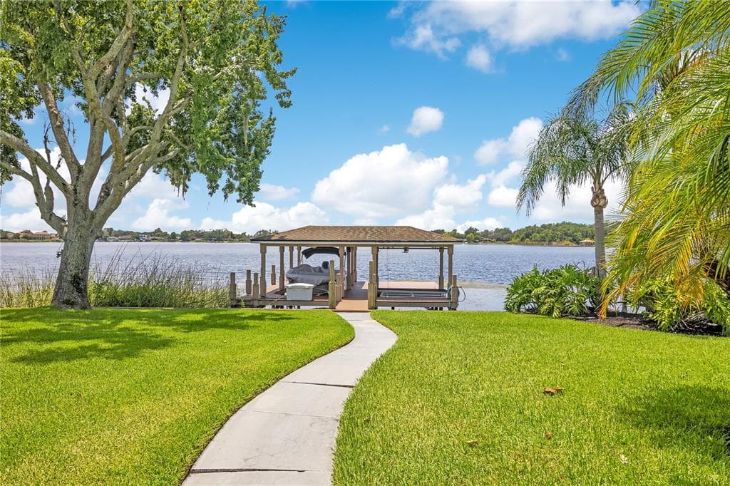 884 W LAKE HOLDEN POINT photo 2