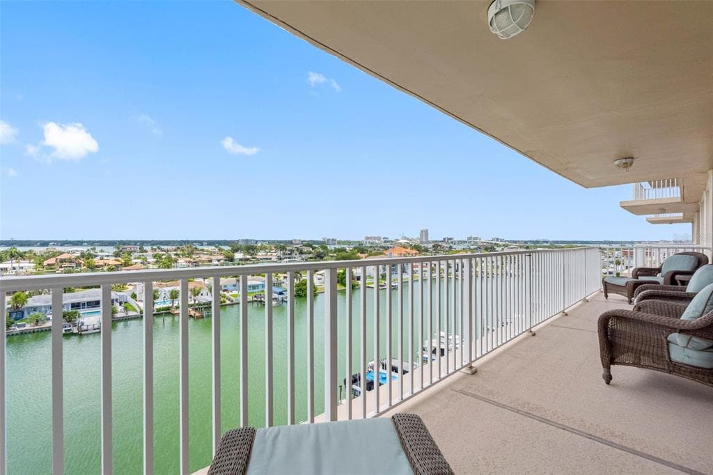 223 ISLAND WAY 7F photo 6