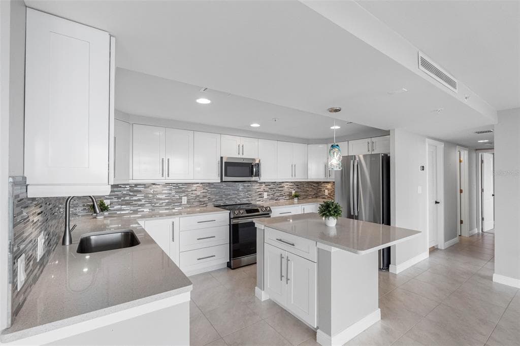 223 ISLAND WAY 7F photo 11
