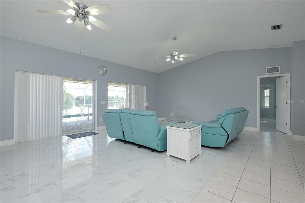 22234 TENNYSON AVENUE photo 12