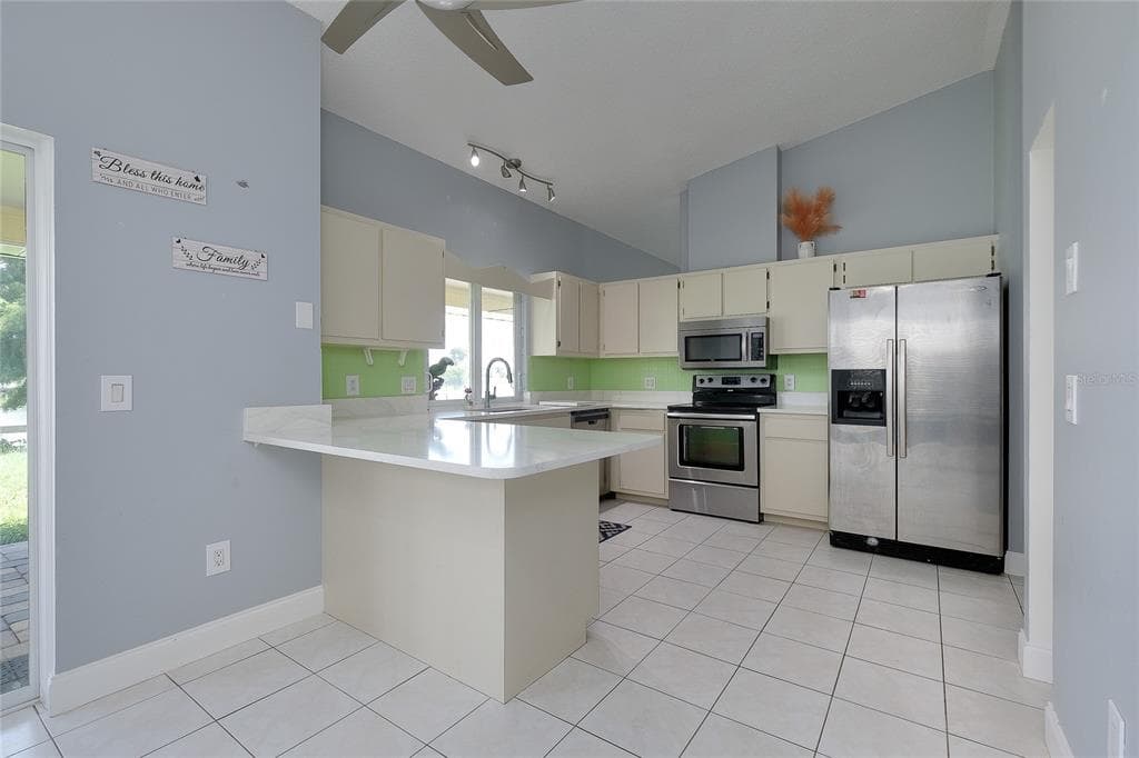 22234 TENNYSON AVENUE photo 22