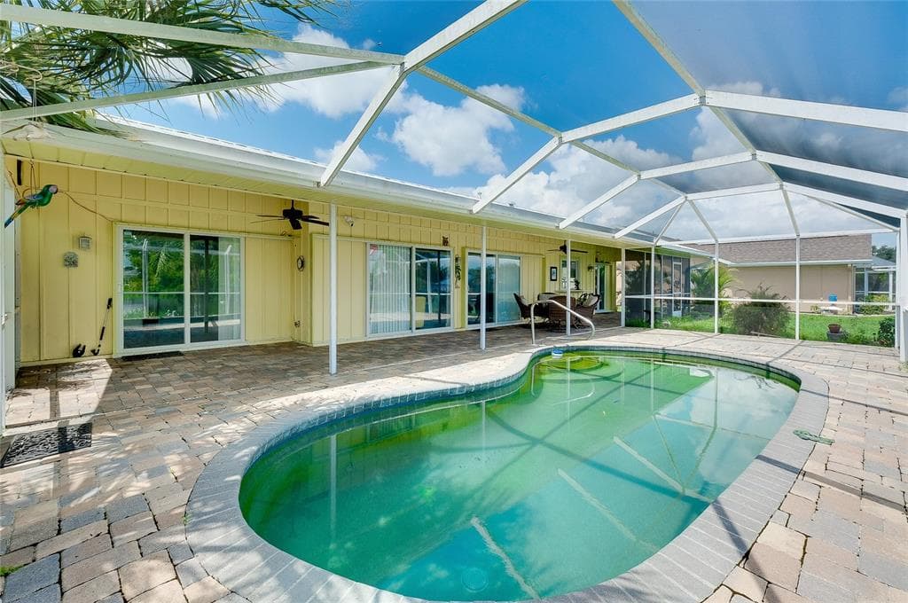 22234 TENNYSON AVENUE photo 5