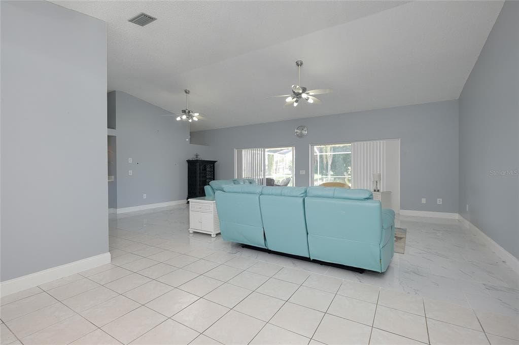 22234 TENNYSON AVENUE photo 10