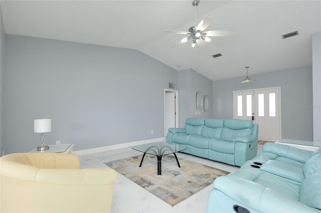22234 TENNYSON AVENUE photo 14
