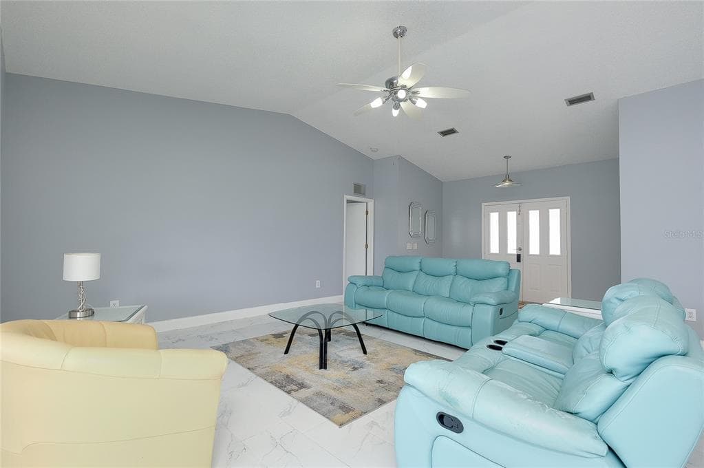 22234 TENNYSON AVENUE photo 15