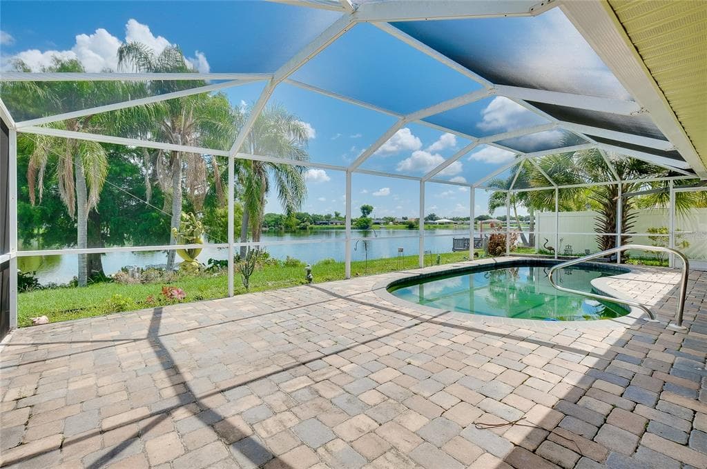 22234 TENNYSON AVENUE photo 4