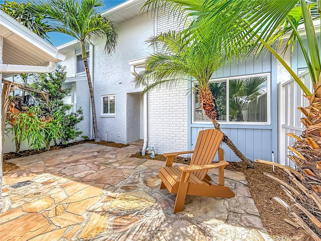 6537 CAPE HATTERAS WAY NE 2 photo 2