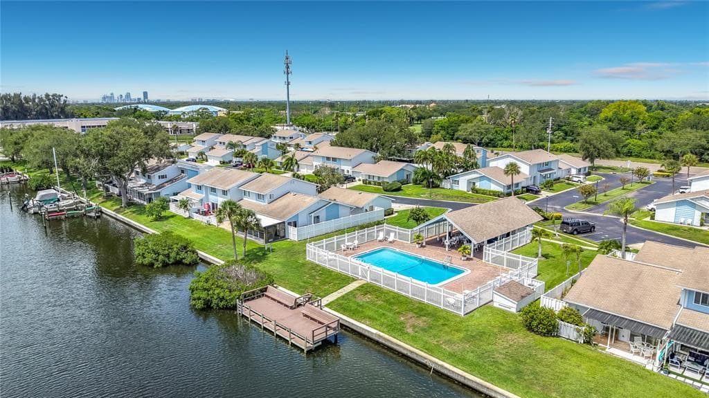 6537 CAPE HATTERAS WAY NE 2 photo 5
