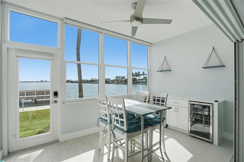 5555 GULF BOULEVARD 116 photo 4