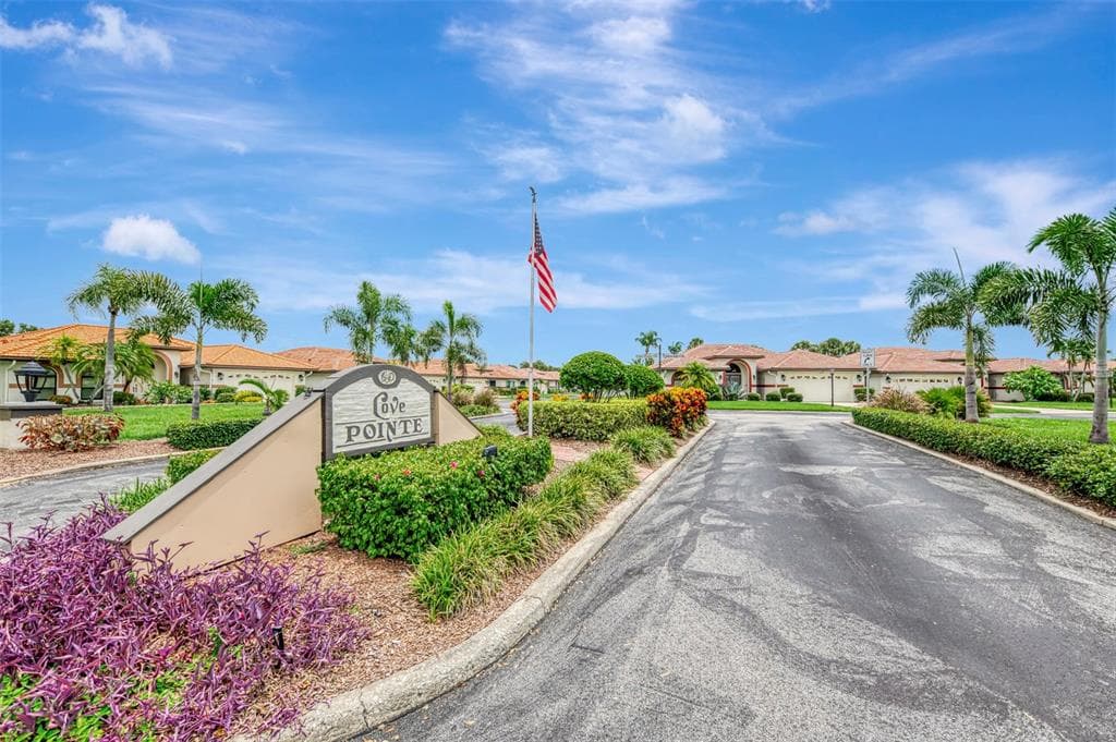 1934 COVE POINTE DRIVE photo 2