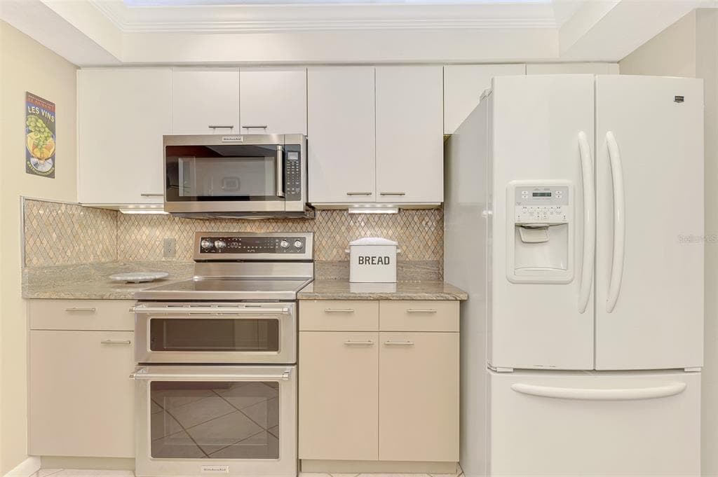 1934 COVE POINTE DRIVE photo 22