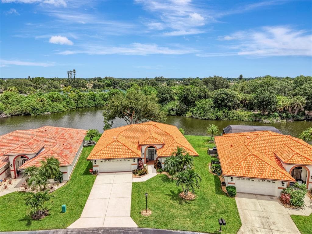 1934 COVE POINTE DRIVE photo 3
