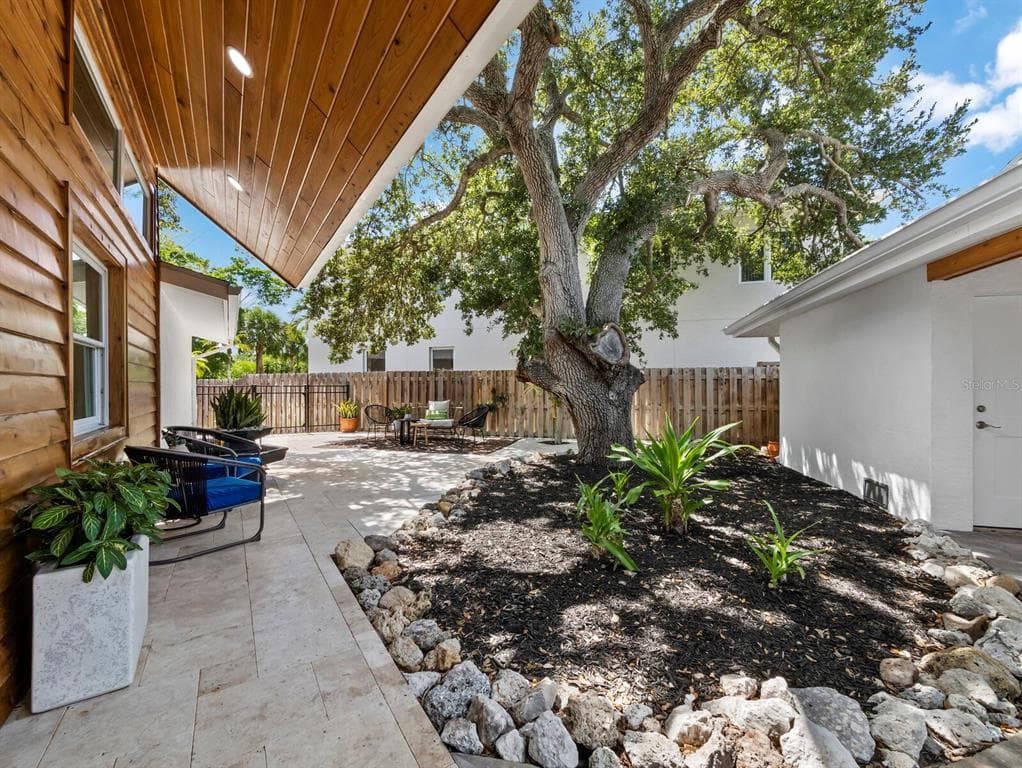 430 ISLAND CIRCLE photo 5
