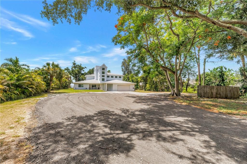 2280 PINELLAS POINT DRIVE S photo 2