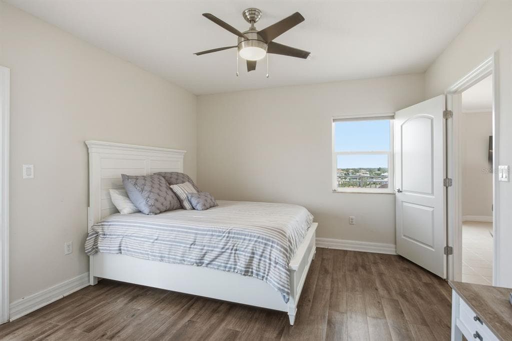 4516 SEAGULL DRIVE 701 photo 22