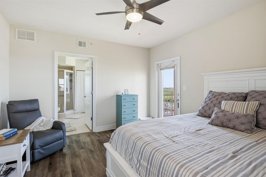 4516 SEAGULL DRIVE 701 photo 21
