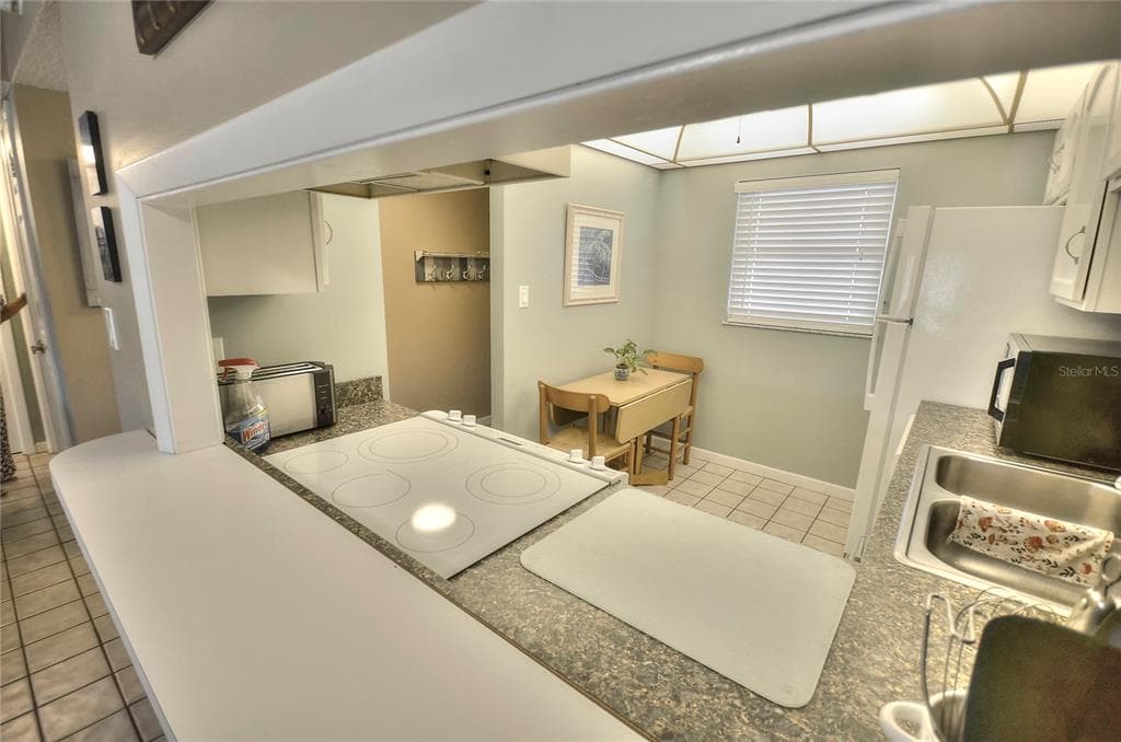 4155 S ATLANTIC AVENUE 403 photo 4