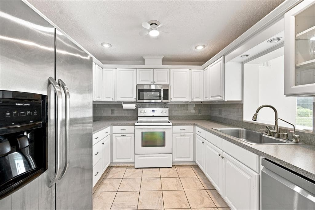 1811 MILFORD CIRCLE photo 23