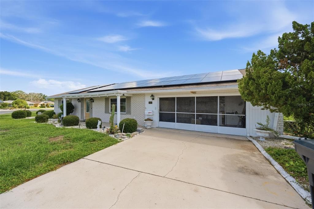 1811 MILFORD CIRCLE photo 1