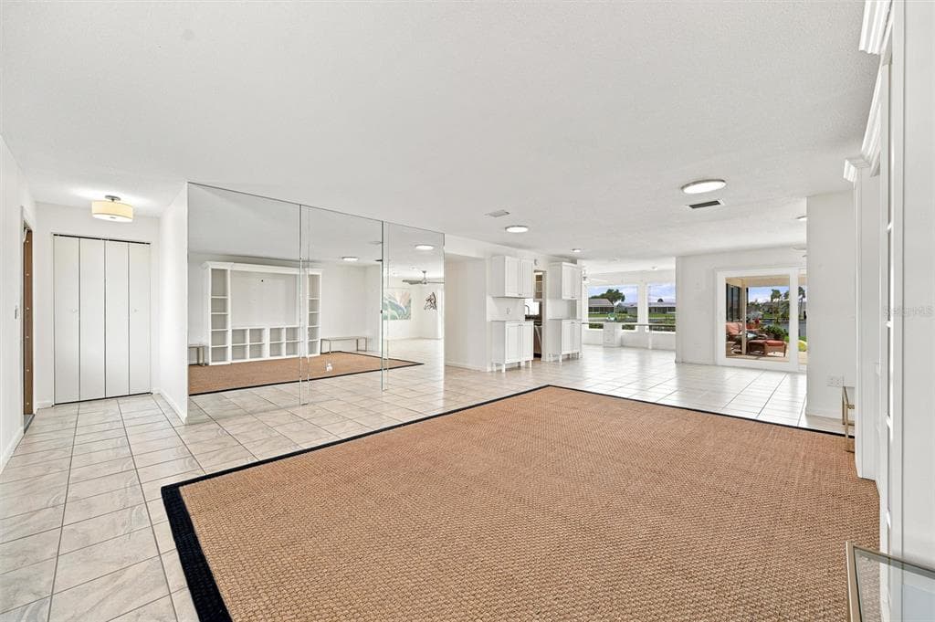 1811 MILFORD CIRCLE photo 5