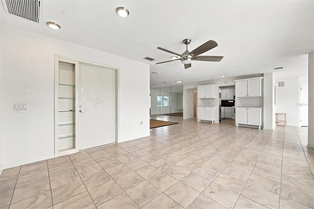 1811 MILFORD CIRCLE photo 10