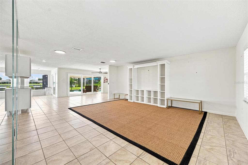 1811 MILFORD CIRCLE photo 4